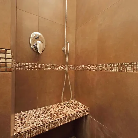 4bnb - Angelo Emo * Roma